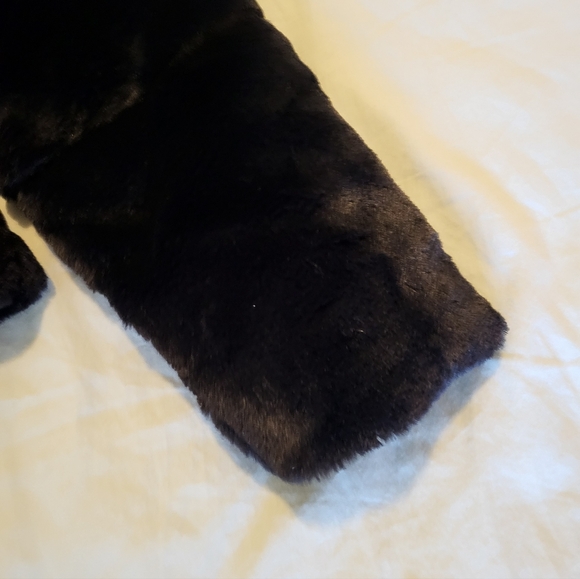Abercrombie And Fitch Black Faux Fur Coat - Picture 4 of 5